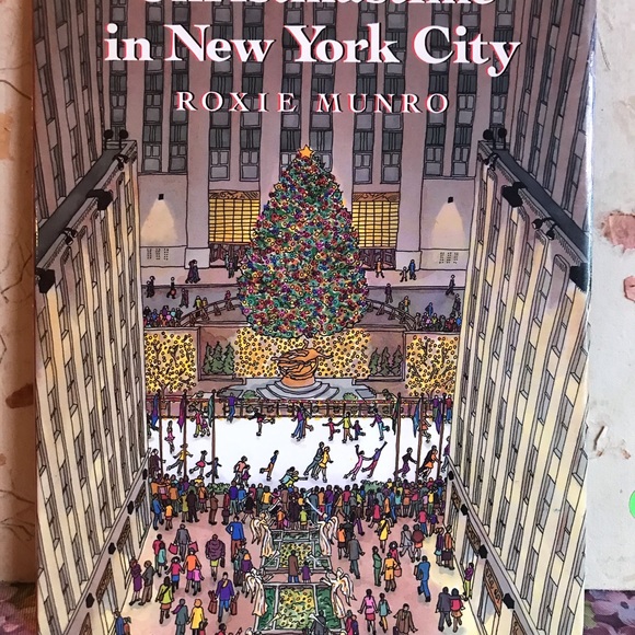 CHRISTMASTIME IN NEW YORK CITY - Picture 1 of 4